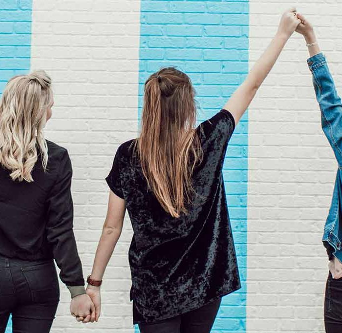 Fame Flash: The Latest Scoop on Your Favorite Stars (Demo)