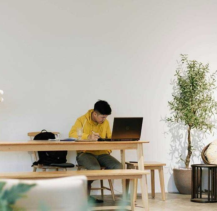 Logo to Loyalty: How Top Brands Build Lasting Connections (Demo)