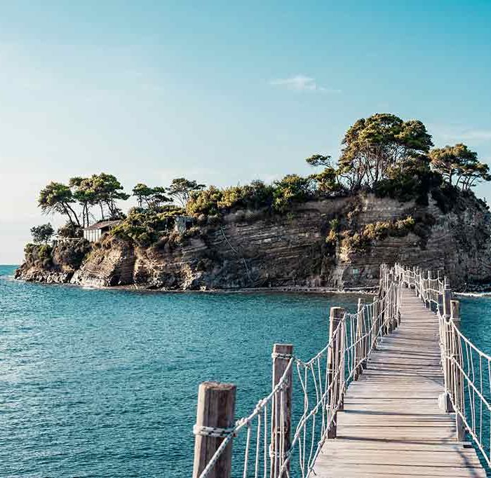 Device Smart: Essential Tips for Stress-Free Travel (Demo)